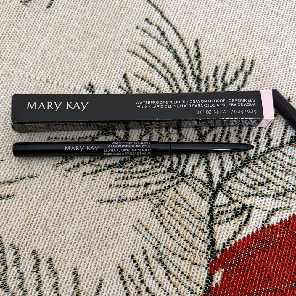Mary Kay Waterproof Eyeliner - Classic Black